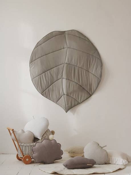 “Grey” Linen Leaf Mat for wholesale by Moi Mili