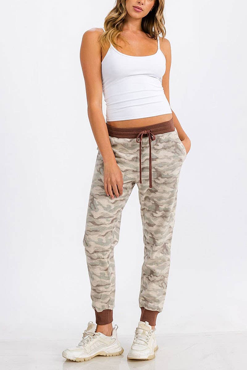 ROUSSEAU - Wholesale Pants - Women's - ELASTIC WAIST FRONT POCKET CAMO FLEECE SWEATPANTS3