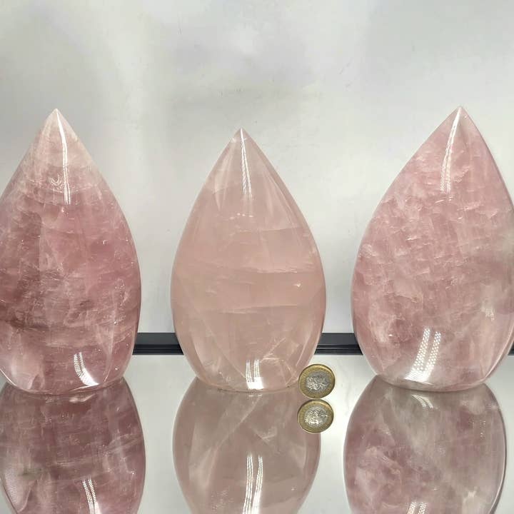 Distinction Crystals – wholesale Spiritual stone/crystal – XL Rose Quartz Crystal Lotus Flame
