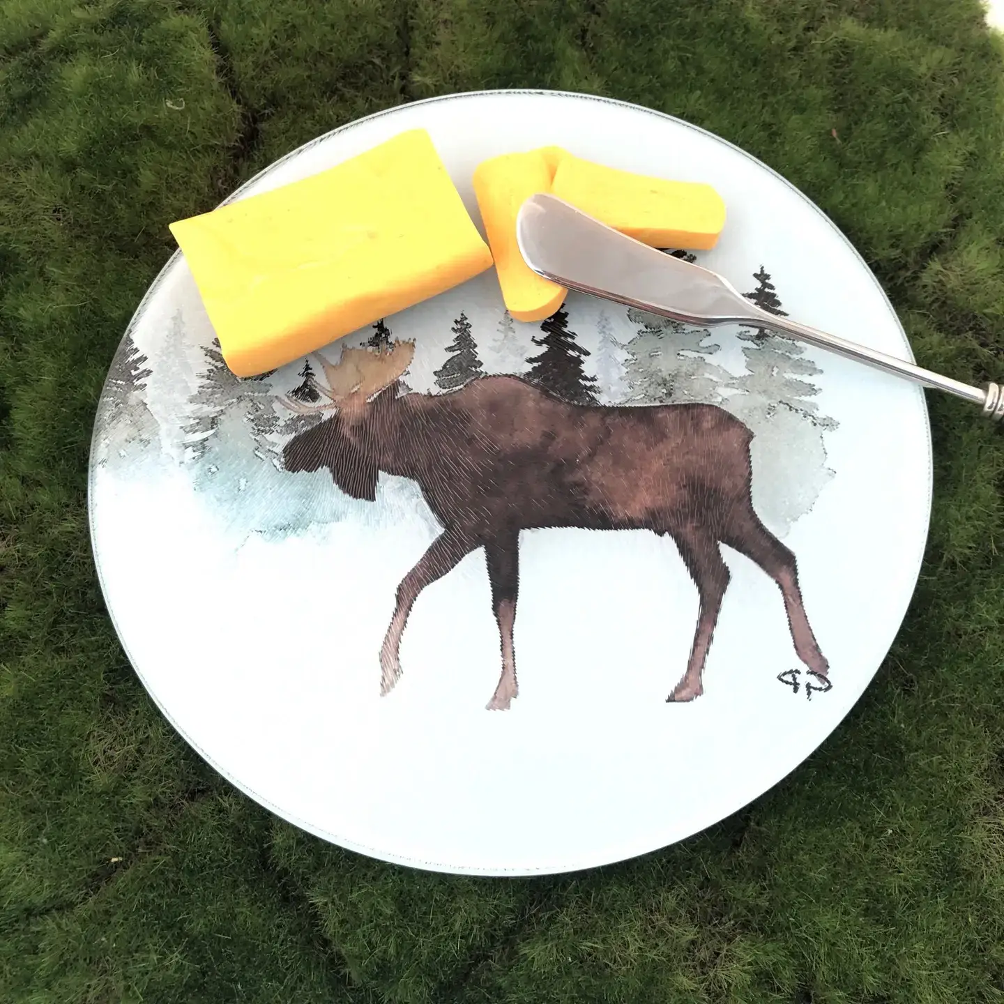 GP Originals - Wholesale Cutting Board - Evergreen Moose Tempered Glass Cutting Board2