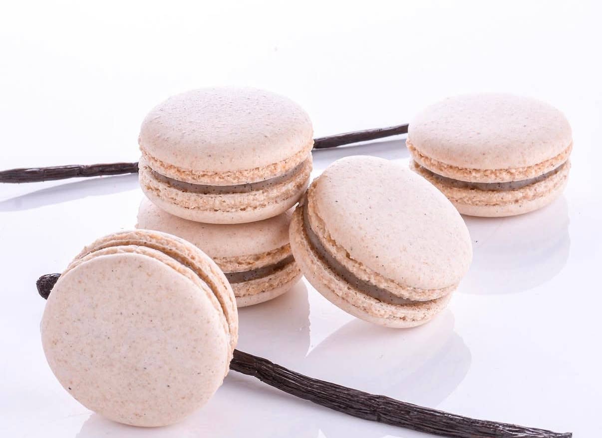 Macarons & Feinkost - Wholesale Cookie - Vanilla Macaron – Pure & Noble (4.5cm)0