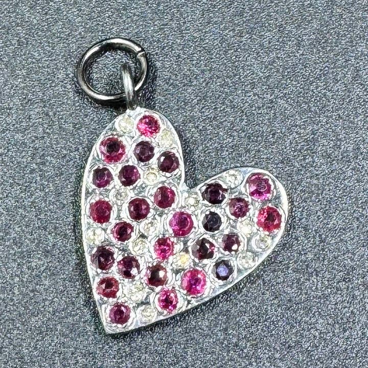 Rubin og Diamanthjerte for engroshandel hos ILISSA MICHELE JEWELRY