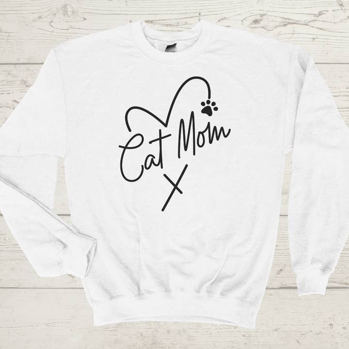 Cat Mom hartvormige ronde hals voor wholesale door Cutesey Tee's