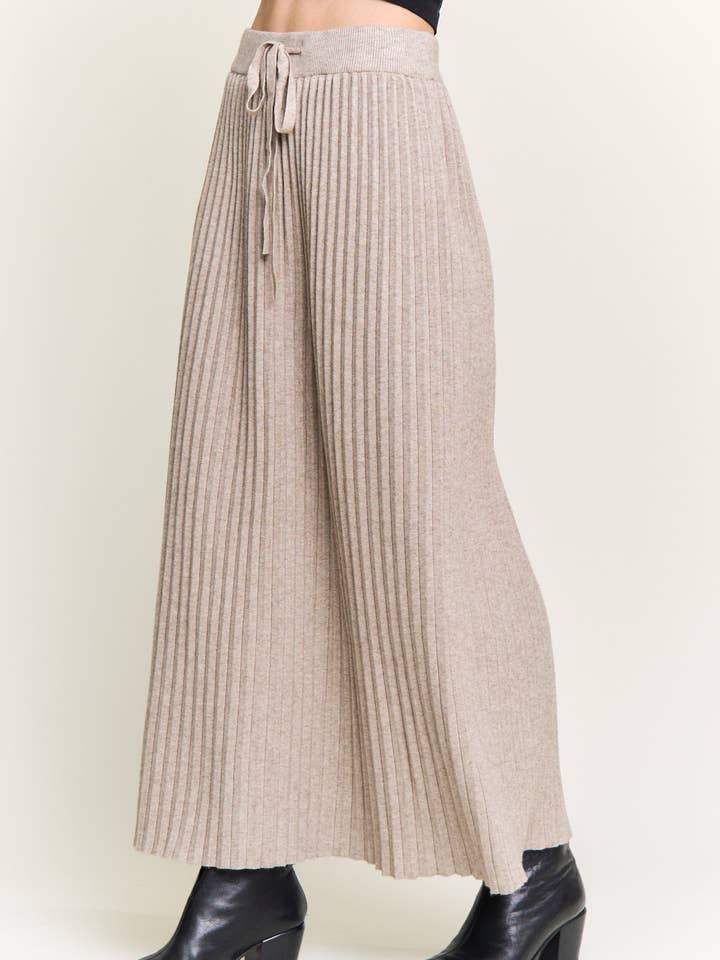 ADORA LA - Wholesale Skirt - Women's - CES4155 -RIBBED KNIT PLEATED MIDI SKIRT10