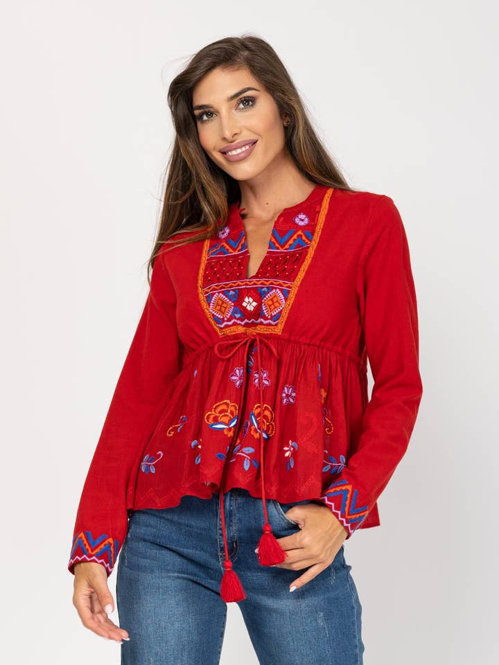 Lisa Pr8196B Bluse mit floraler Stickerei und V-Ausschnitt mit Kordel für den Großhandel von Peace & Love (CALAO IMPORT EXPORT S.L.)