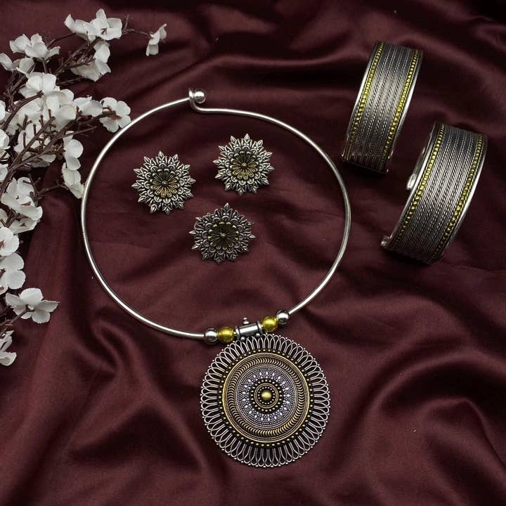 Geoxideerde zilveren Hansuli halsbandcombinatie met draadchoker voor wholesale door Quirky Fashions