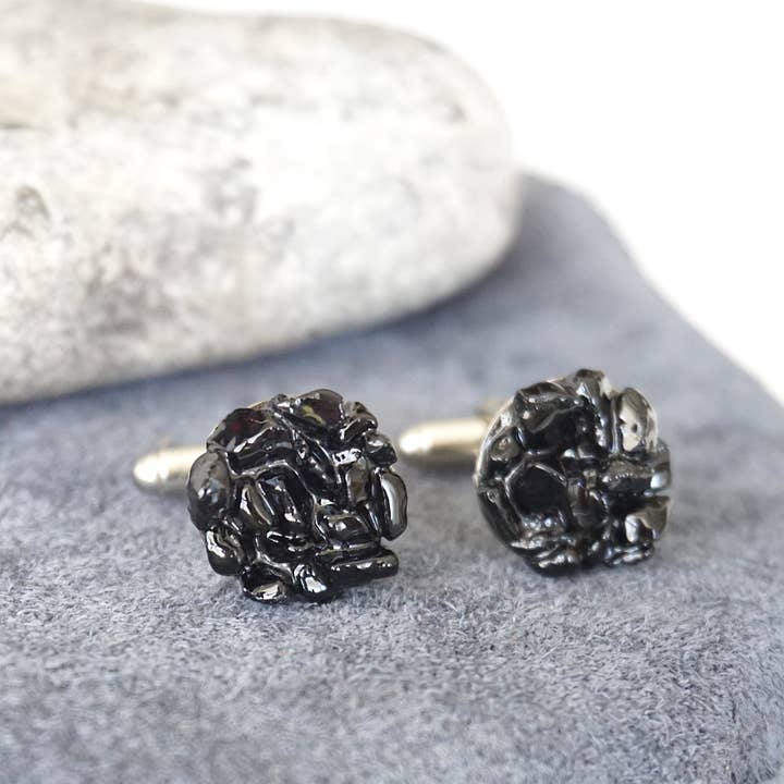 Boutons de manchette en tourmaline noire brute, pierre noire, cadeaux de vacances pour la vente par Raw Stone Elegance