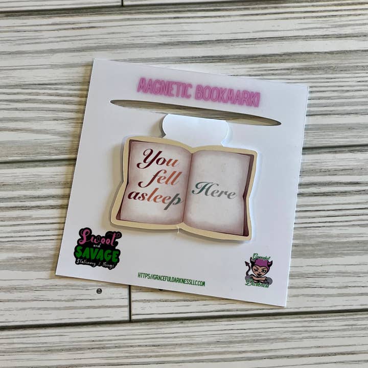 Faldt i søvn, magnetisk bogmærke for engroshandel hos Graceful Darkness, LLC