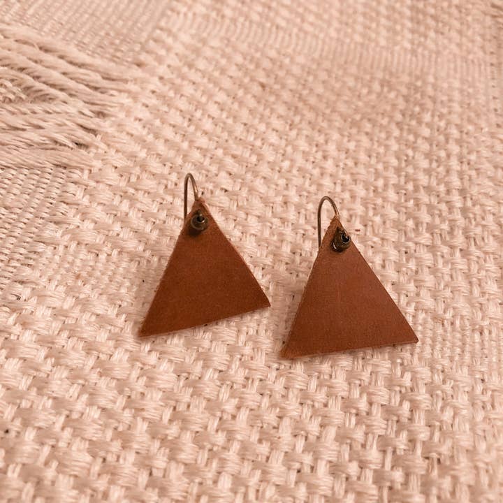 Trekant øreringe for engroshandel hos Oaks and Cotton