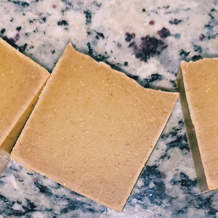 Alvion's Creations – wholesale Bar Soap – Turmeric and Honey Soap Bar1