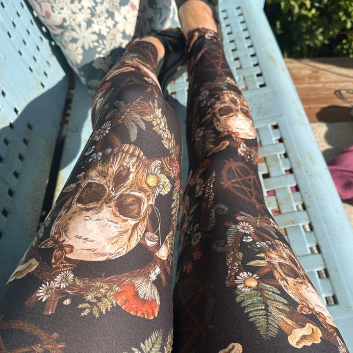 Triple Goddess Boutique - Vendita all'ingrosso Leggings - Donna - Leggings da strega, leggings con stampa del teschio Pentagram, tasche2