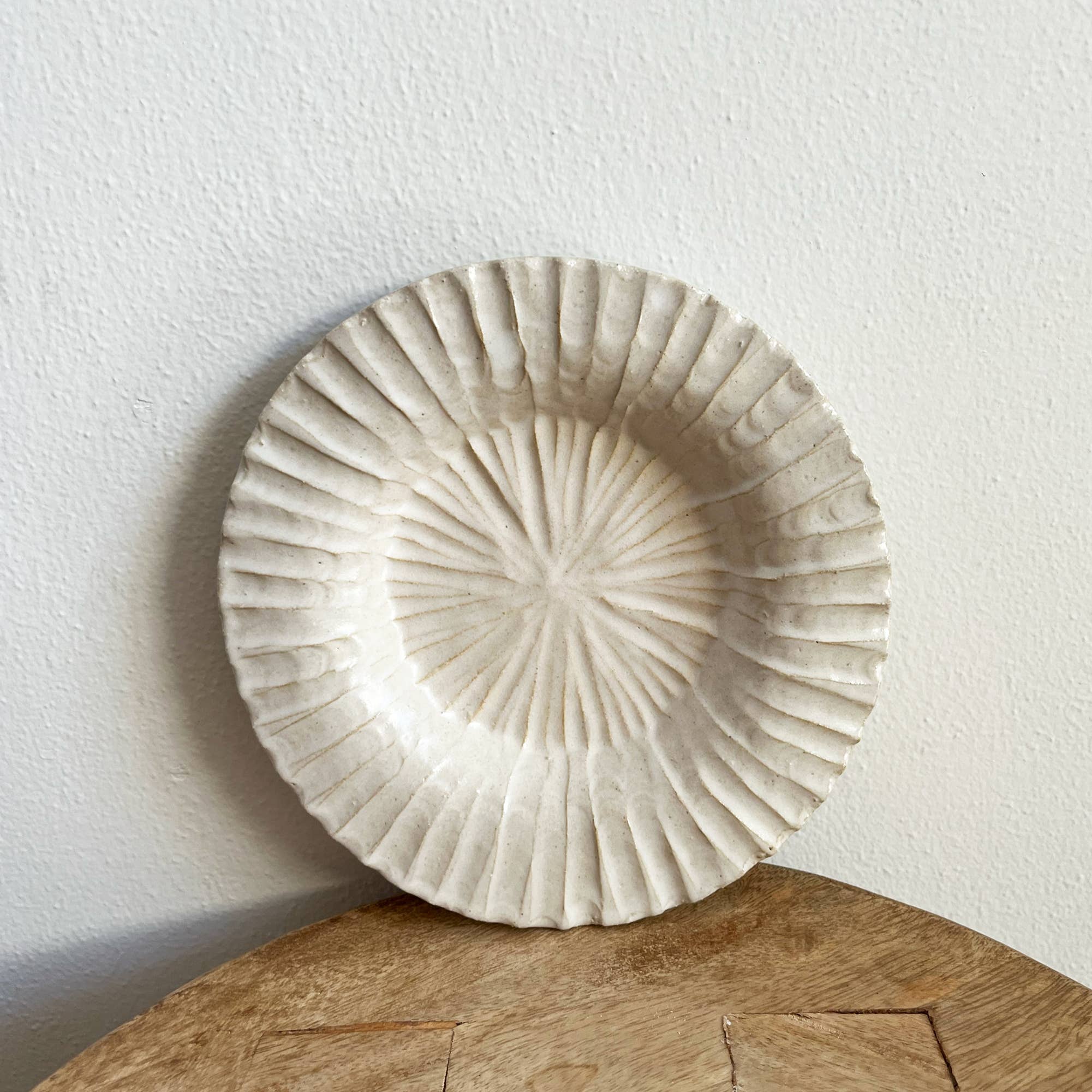 Salto - Wholesale Decorative Tray - Sunburst Carved Tray