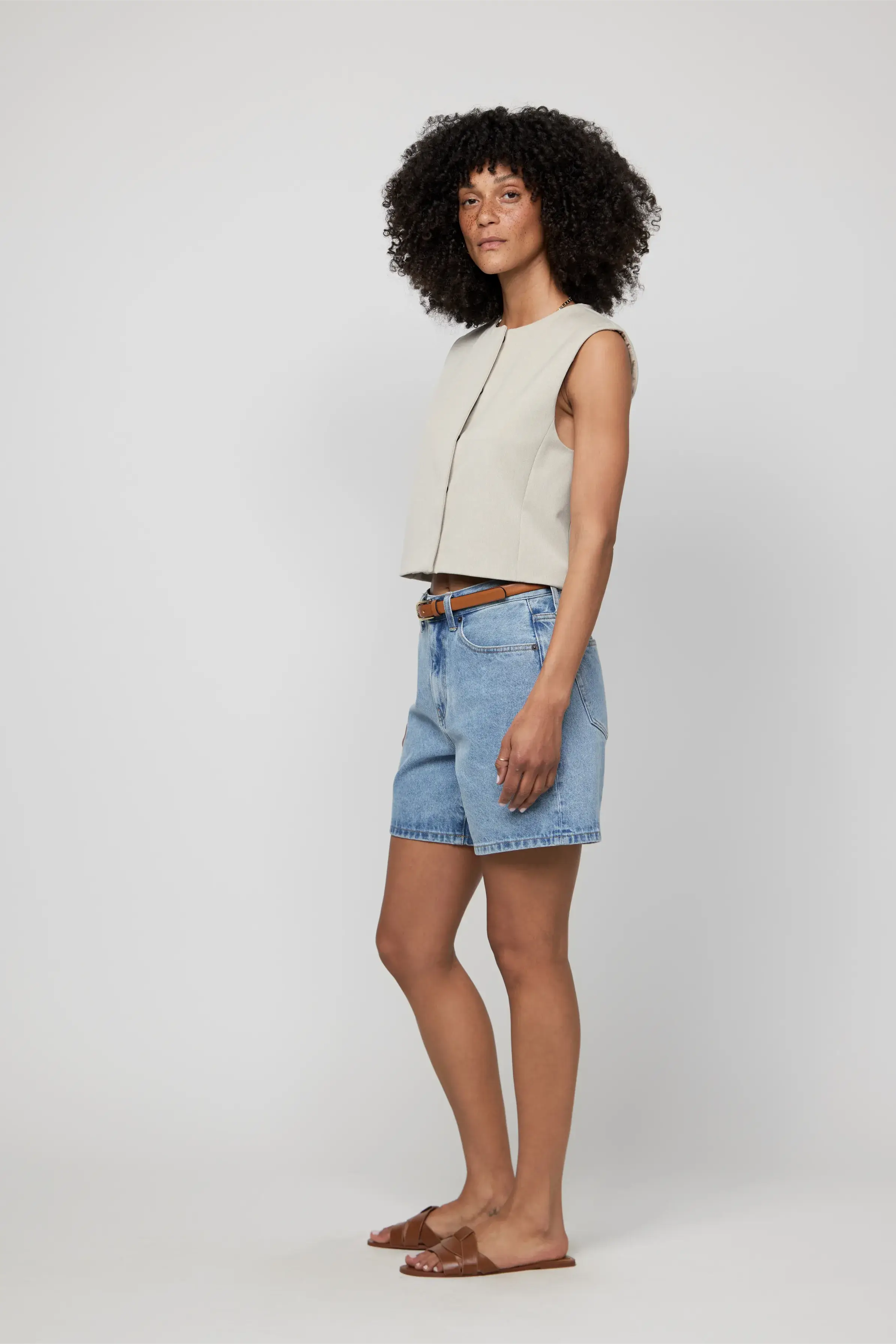 Léger usé Short long en jean taille haute Emmerson, lavage clair usé en vente sur Faire3