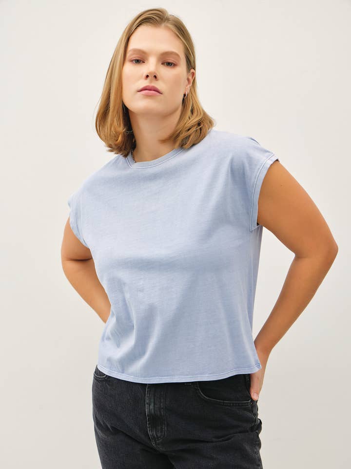 PLUS SIZE BASIC ACID WASH CAPPED SLEEVE TEE for wholesale by Be Cool