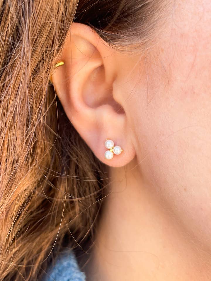 Pearl Trio Stud øreringe for engroshandel hos Pip & Co.