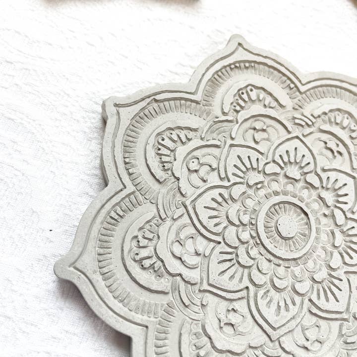 CharlieHaze - Wholesale Smudge Plate - Cement Smudging Tray for your Altar Space