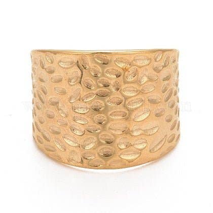 DUESTELLE ITALIA - Wholesale Cocktail/Statement Ring - Ignis - Hammered ring in gold-plated steel Waterproof1