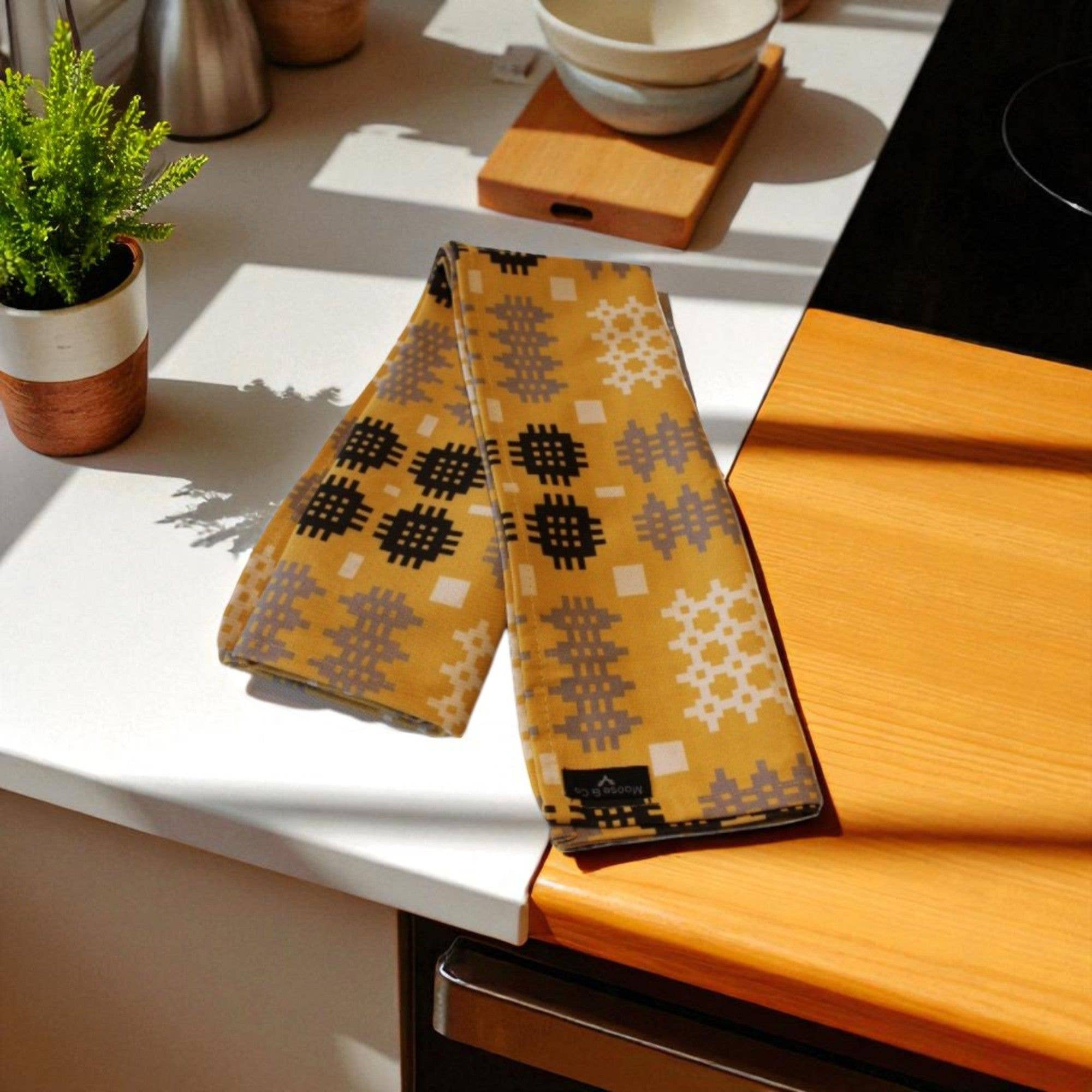 Moose & Co – wholesale Tea towel – Mustard Welsh tapestry Design Cotton tea Towel  1