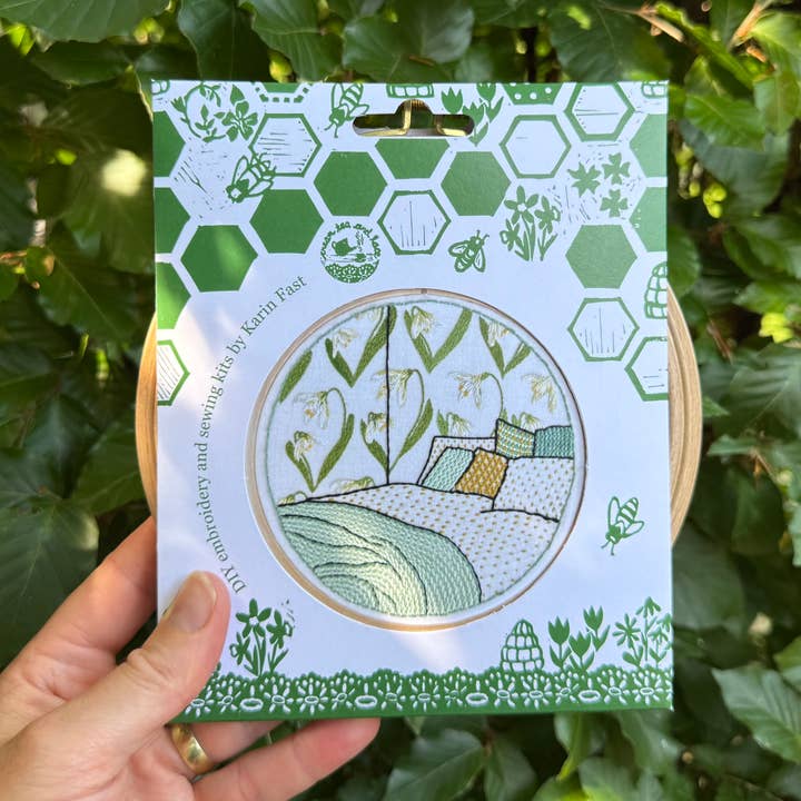 Cream Tea and Lace – Engroshandel Broderitilbehør – broderisæt vintergæk soveværelse, interiørdesign moderne bøjlekunst5