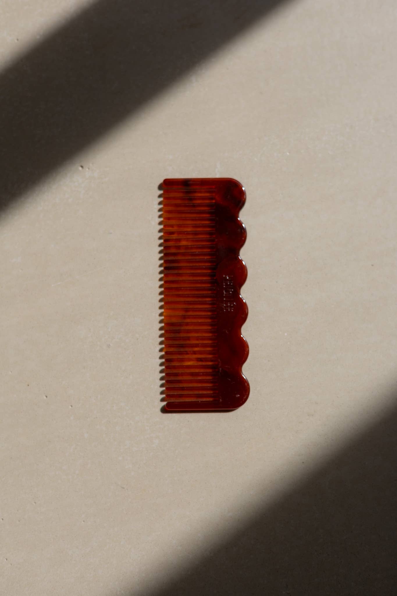 Peignee Paris - Wholesale Hair Brush/Comb - Signature comb - Moulin Rouge1