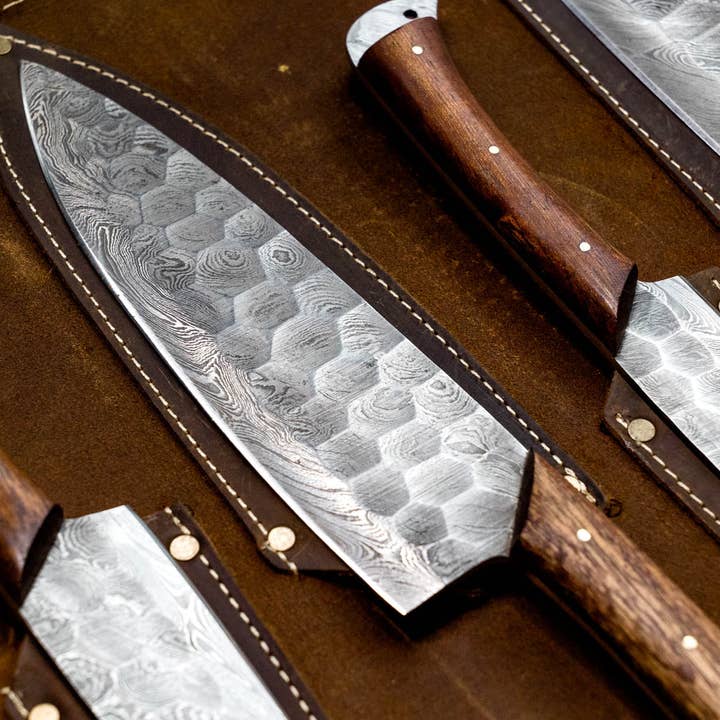 Forged Blade – Großhandel Messersets – Wildrose - Damast 5-teiliges Küchenmesser-Set mit Ledermäppchen2
