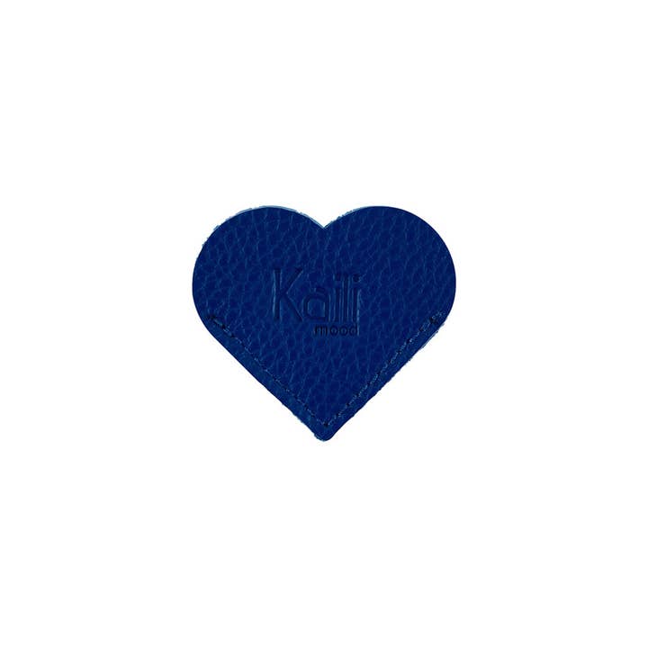 K0038DB | Made in Italy Heart Bookmark in Full Grain Genuine Leather, dollar grain - Color Blue - Dimensions: cm 6 x 5.5 x 0.5 - Packaging: Rigid Gift Box bottom/lid for wholesale by Kaili mood / RENATO BORZATTA - Italy since 1978 -