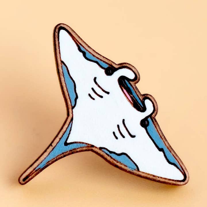Badge en bois peint à la main en forme de raie manta - PS43106 pour la vente par Robin Valley