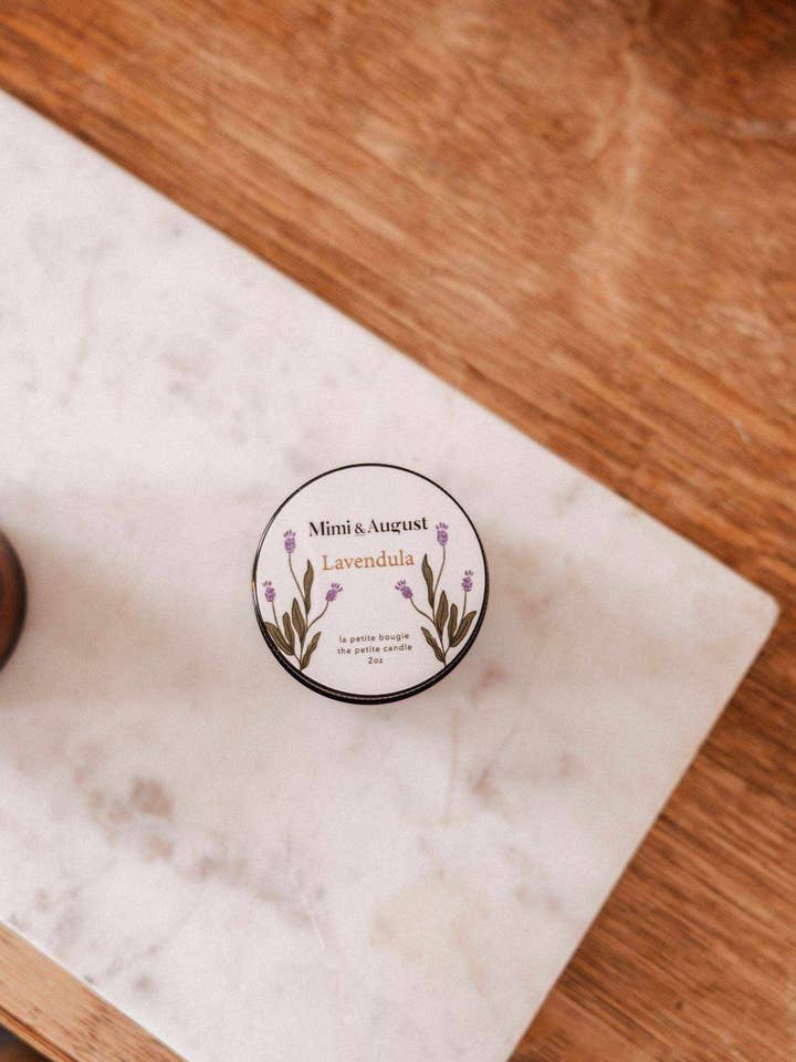 Lavandula – bougie en cire de soja 2 oz pour la vente par Mimi & August