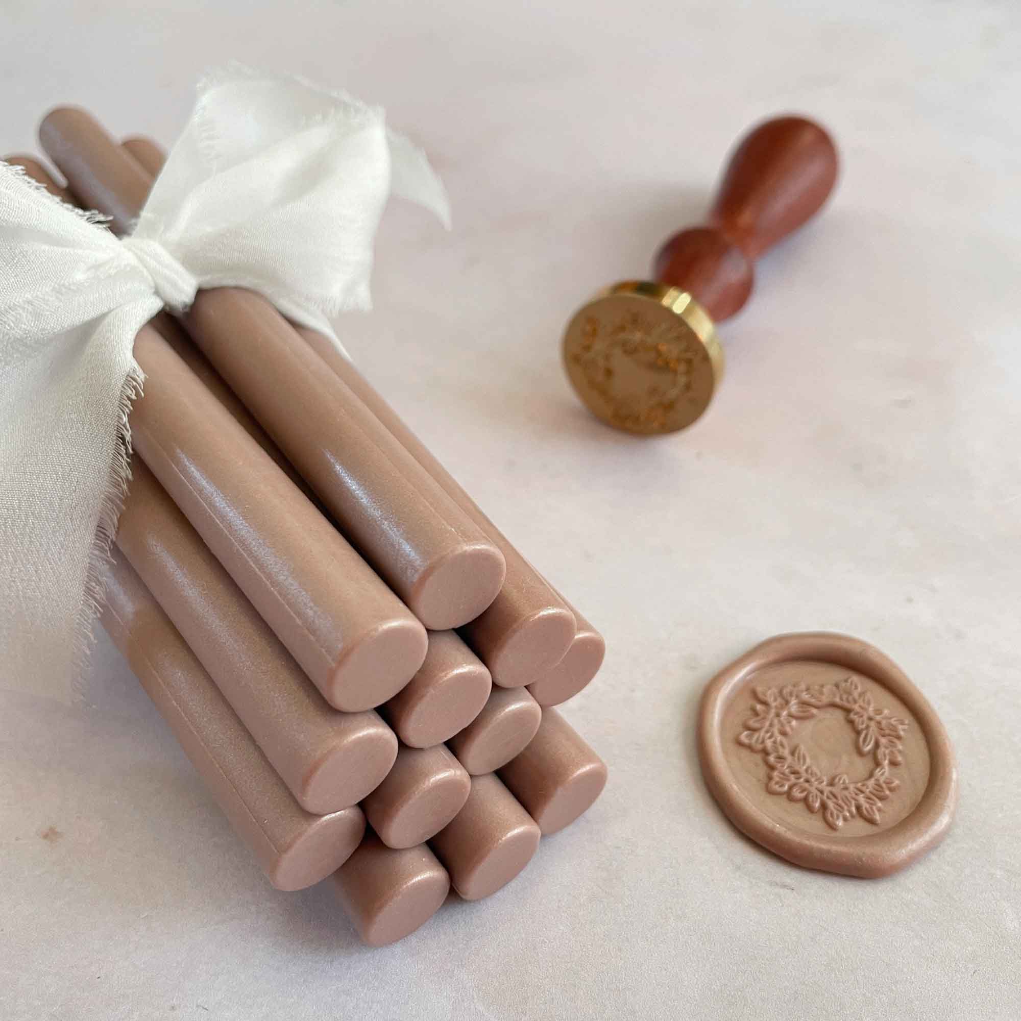 The Natural Paper Company - Wholesale Sealing Wax - Mocha Mousse Sealing Wax Sticks | 11mm | Plastic Free2