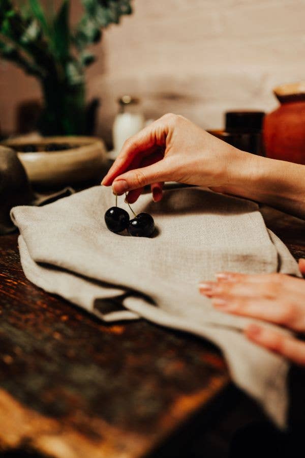 Old Green – wholesale Dinner & cloth napkin – Natural Linen Napkins4