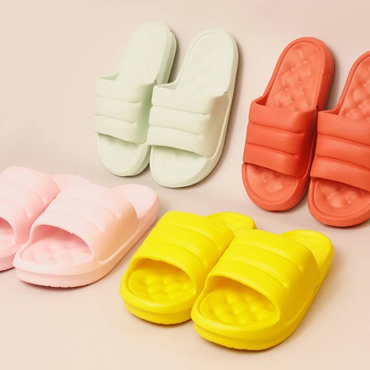 Fashion City - Wholesale Slippers - Women's - Non-Slip Pillow Form Cloud Slippers