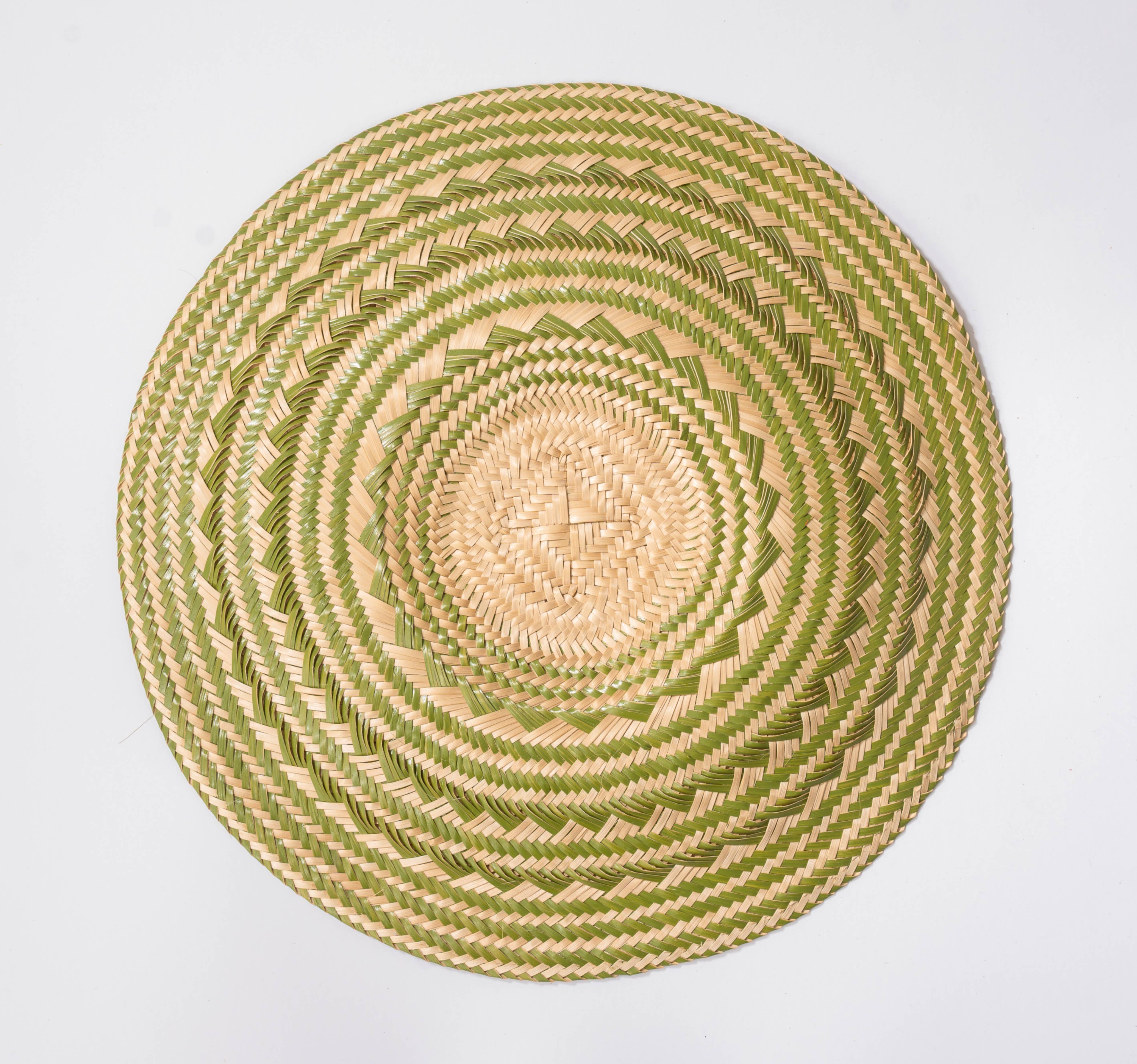 Magnolia Casual - Wholesale Placemat - Placemats - Woven Palm (Set of 4) - Sphere Green3