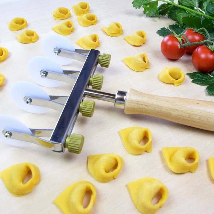 Elettro Center - Wholesale Kitchen Tool/Gadget - Adjustable Pasta Cutter 4 Blades 120mm, adjustable pastacutter1