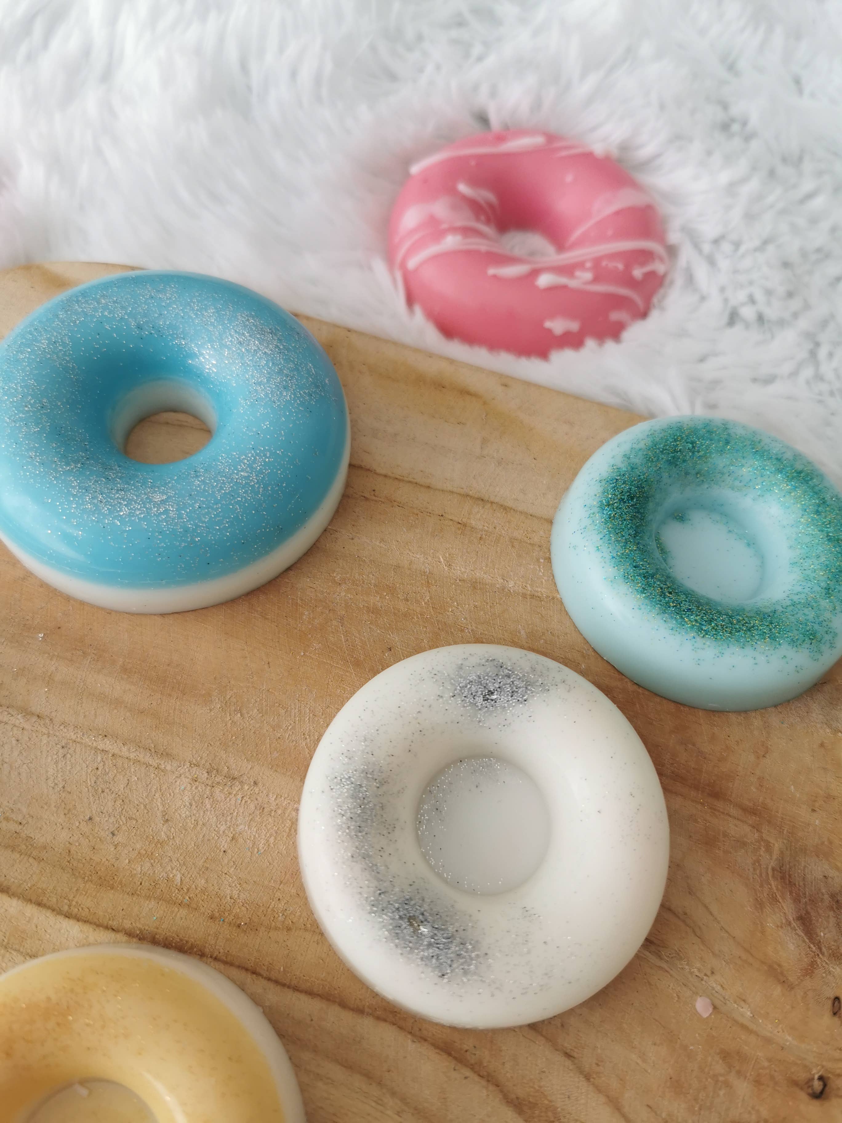 Plaisirs senteurs – wholesale Doftvax – Doftande fondant i form av donuts, 25 g1