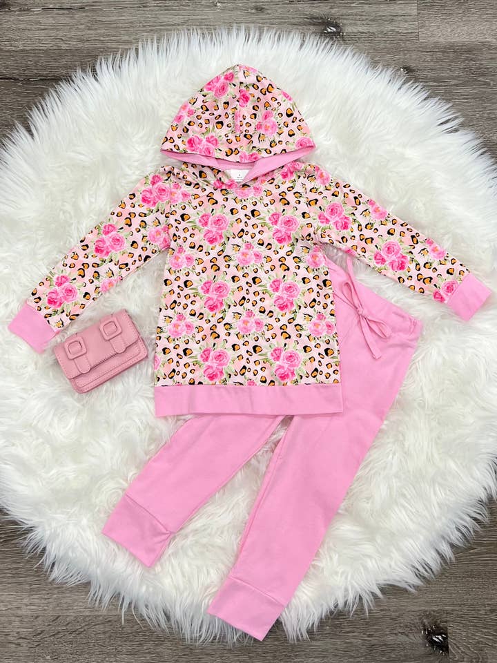 Set floreale ghepardo per la vendita all'ingrosso da parte di Two Cute Boutique LLC