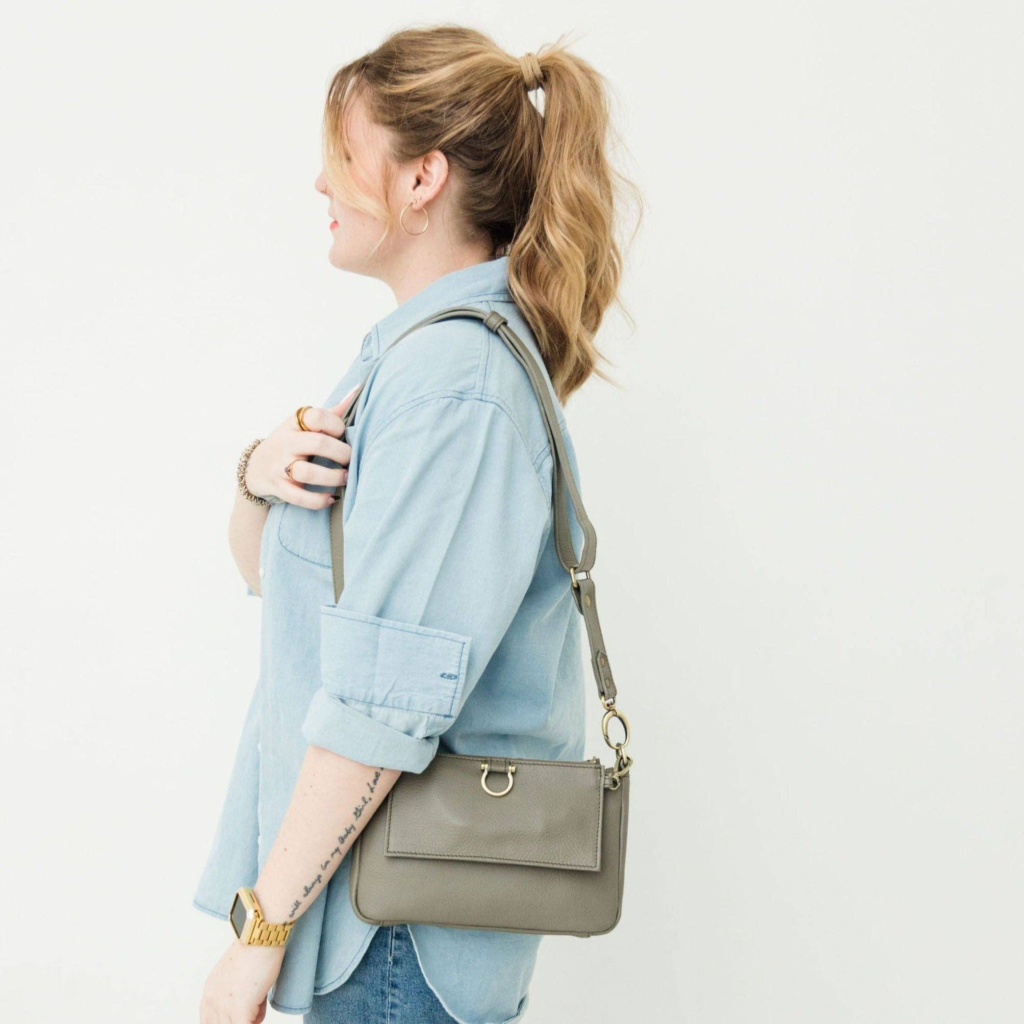 Sapahn - Wholesale Crossbody Bag - Women's - AE Crossbody Wristlet Wallet170