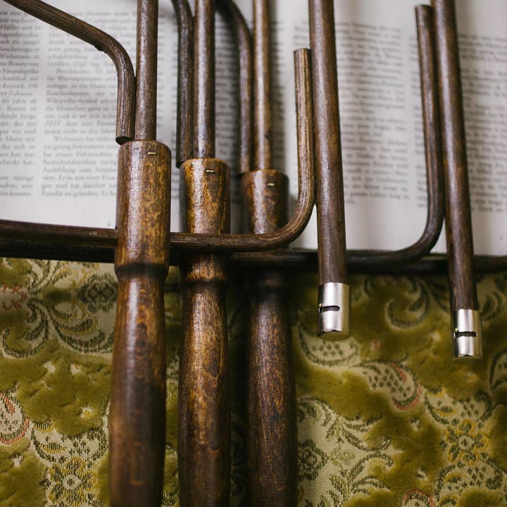 Formpoet - Wholesale Magazine Rack - Newspaper holder brown 65cm4