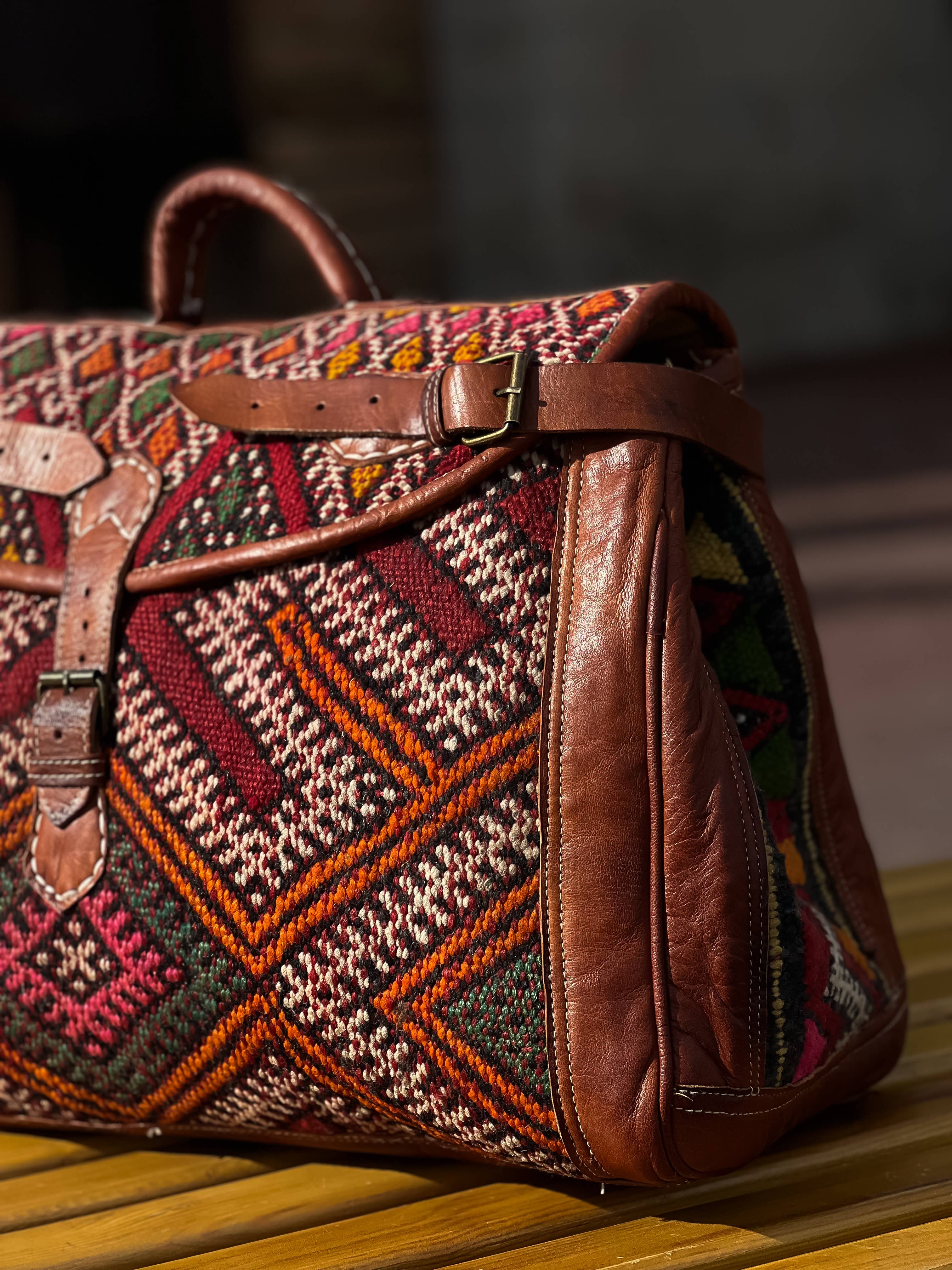 Berberwoolrug - Wholesale Weekender Bag - Women's - Extra large Boho Kilim Travel Bag - Vintage Weekender Duffle2