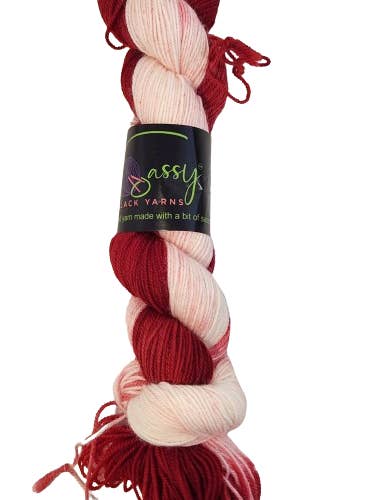 Jordbær Cheesecake for engroshandel hos Sassy Black Yarns