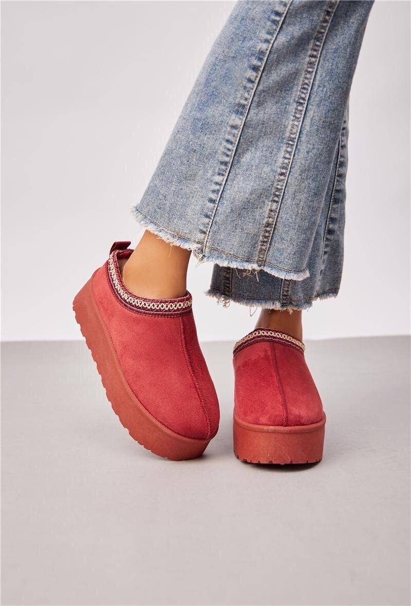 No Doubt Shoes - Wholesale Slippers - Women's - Faux Fur lined Embroidered Platform Slippers Ankle Boots 1