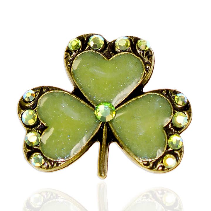 Aoife Krystal Shamrock Broche for engroshandel hos Anne Koplik Designs, Inc.