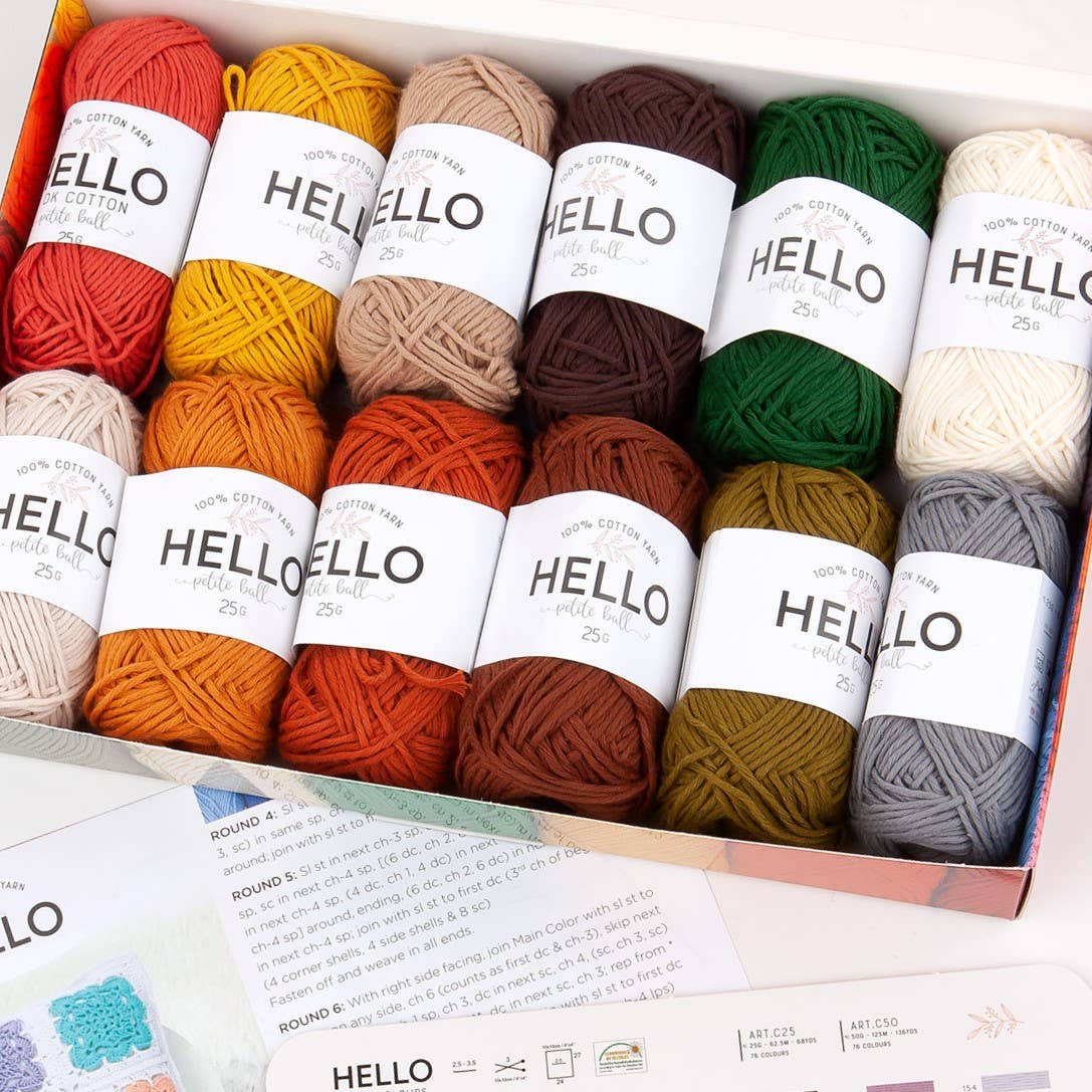 Creative World of Crafts - Venta al por mayor Hilos - Caja de regalo Hello con 12 ovillos de algodón 100% liviano DK8