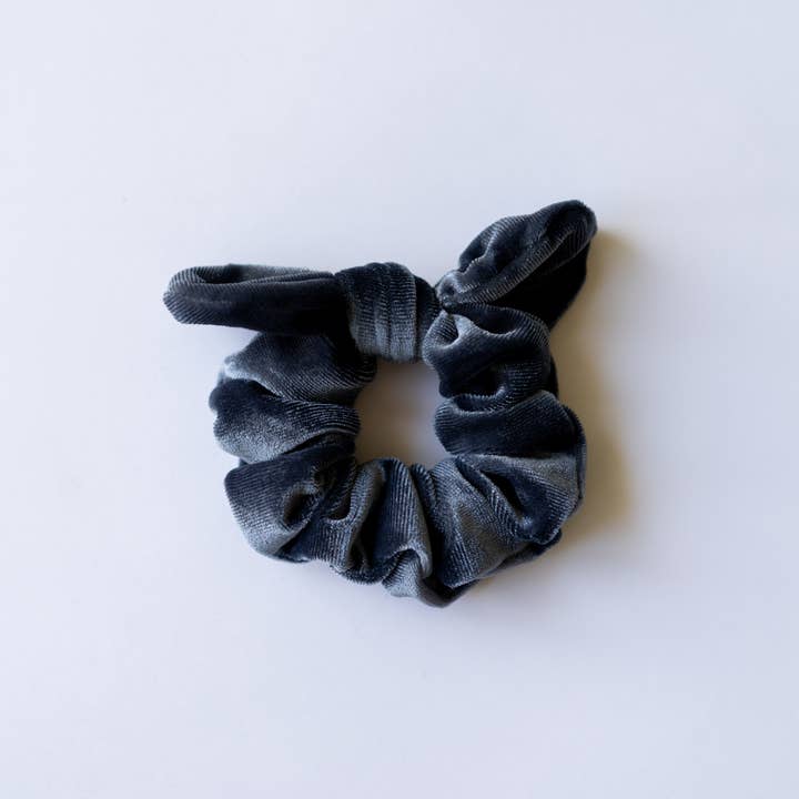 BRITTs. BOWs - Wholesale Scrunchie - Women's - Velvet Knot Scrunchies10