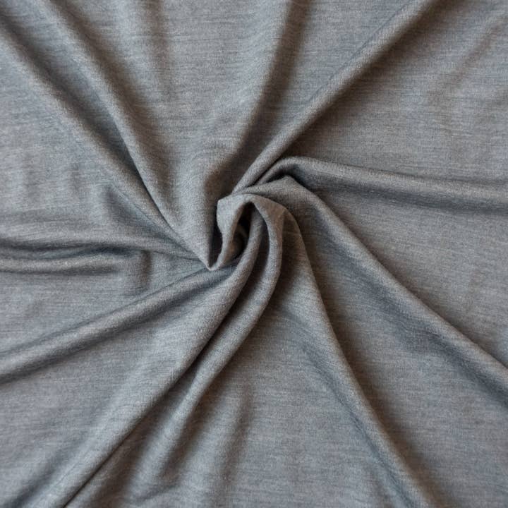 Rock sold by the meter, 70% merino wool & 30% silk (organic/GOTS) for wholesale by Glückskind