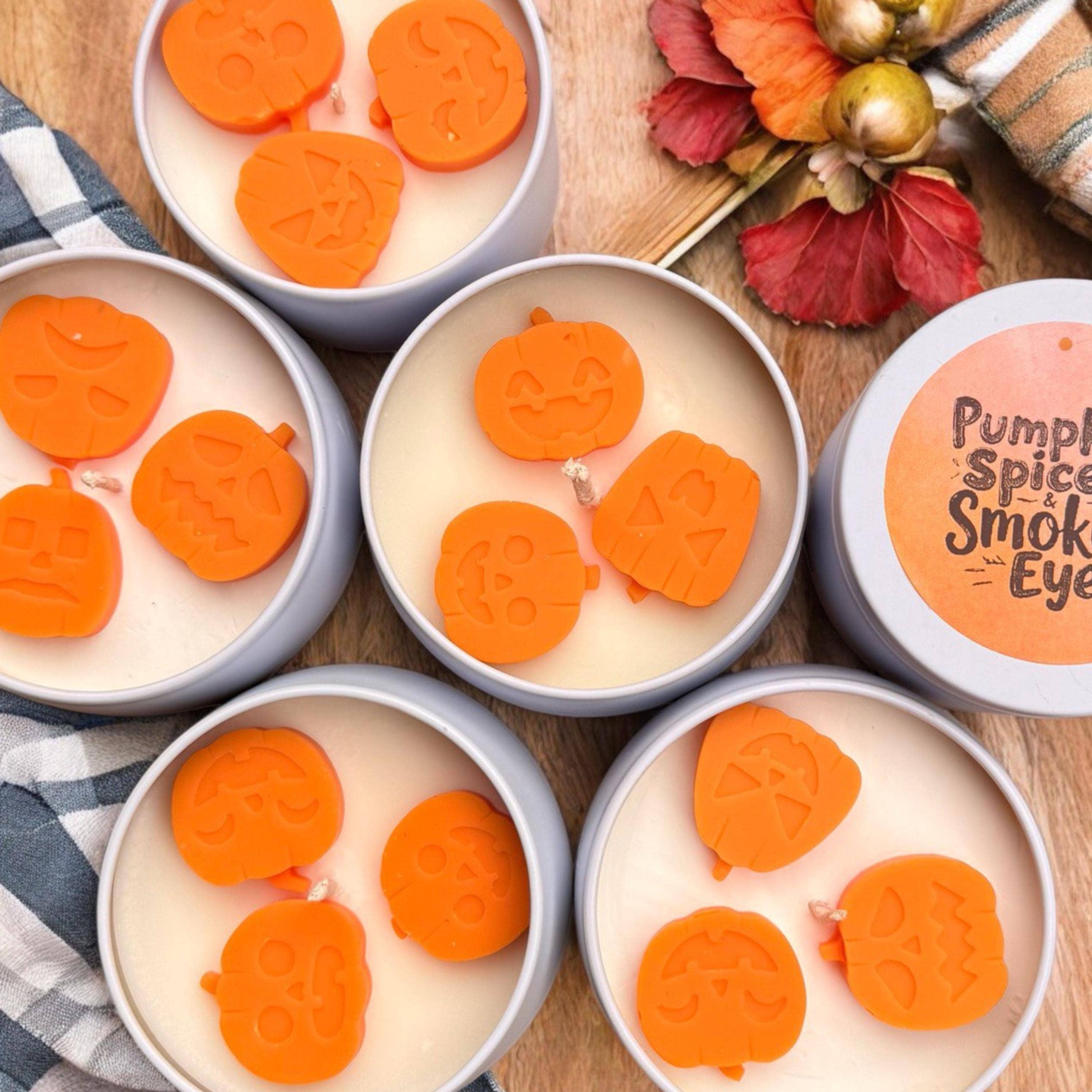 Karly’s Candles – Engroshandel Rejsestearinlys – Halloween Græskar Sojavokslys i 4oz Dåsekrukke2