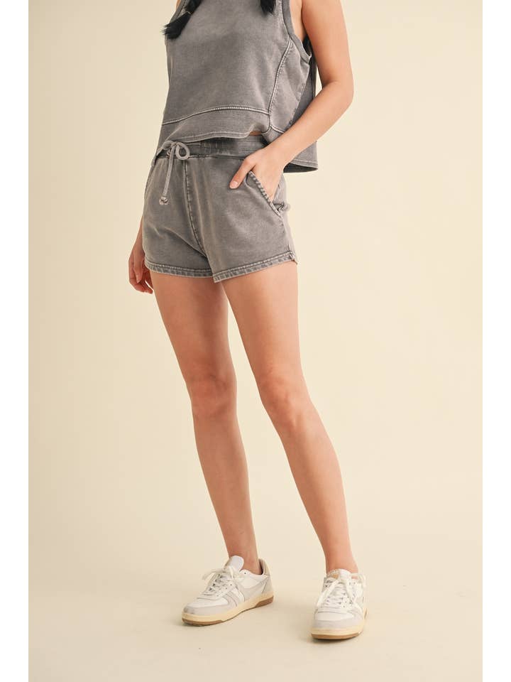 KIMBERLY C - Wholesale Korte broeken - Dames - Mineral Wash Shorts21