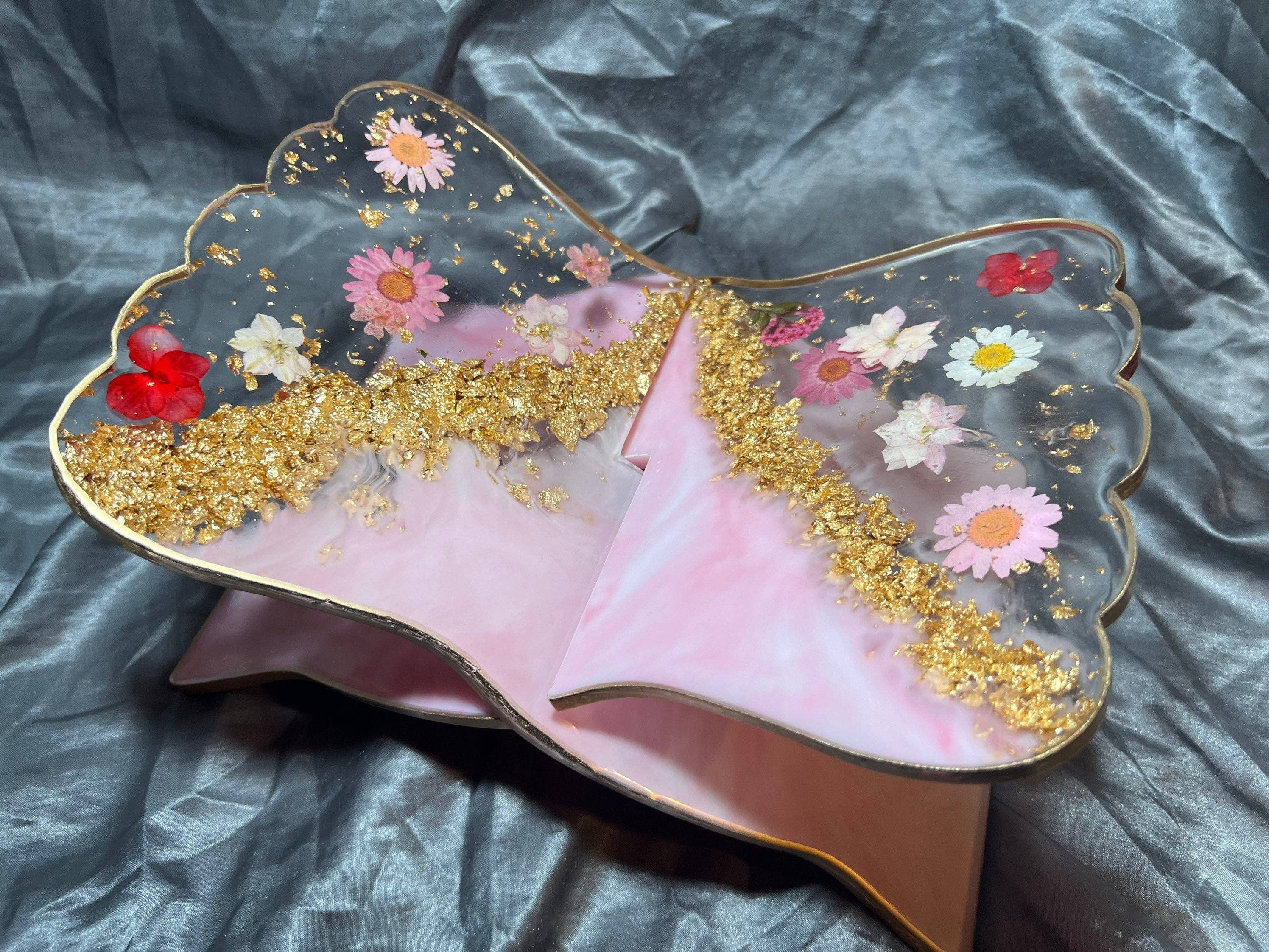 Hudaa & Co - Wholesale Book Stand - Custom resin book stand/Quran stand | quranic | marble effect | reading | bespoke designs | Islam | Eid | Ramadan | gift | present13