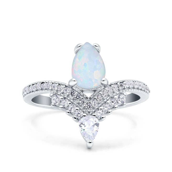 Bague de mariée Art Déco en forme de poire et de mariage en forme de solitaire, opale blanche créée en laboratoire pour la vente par Blue Apple Imports