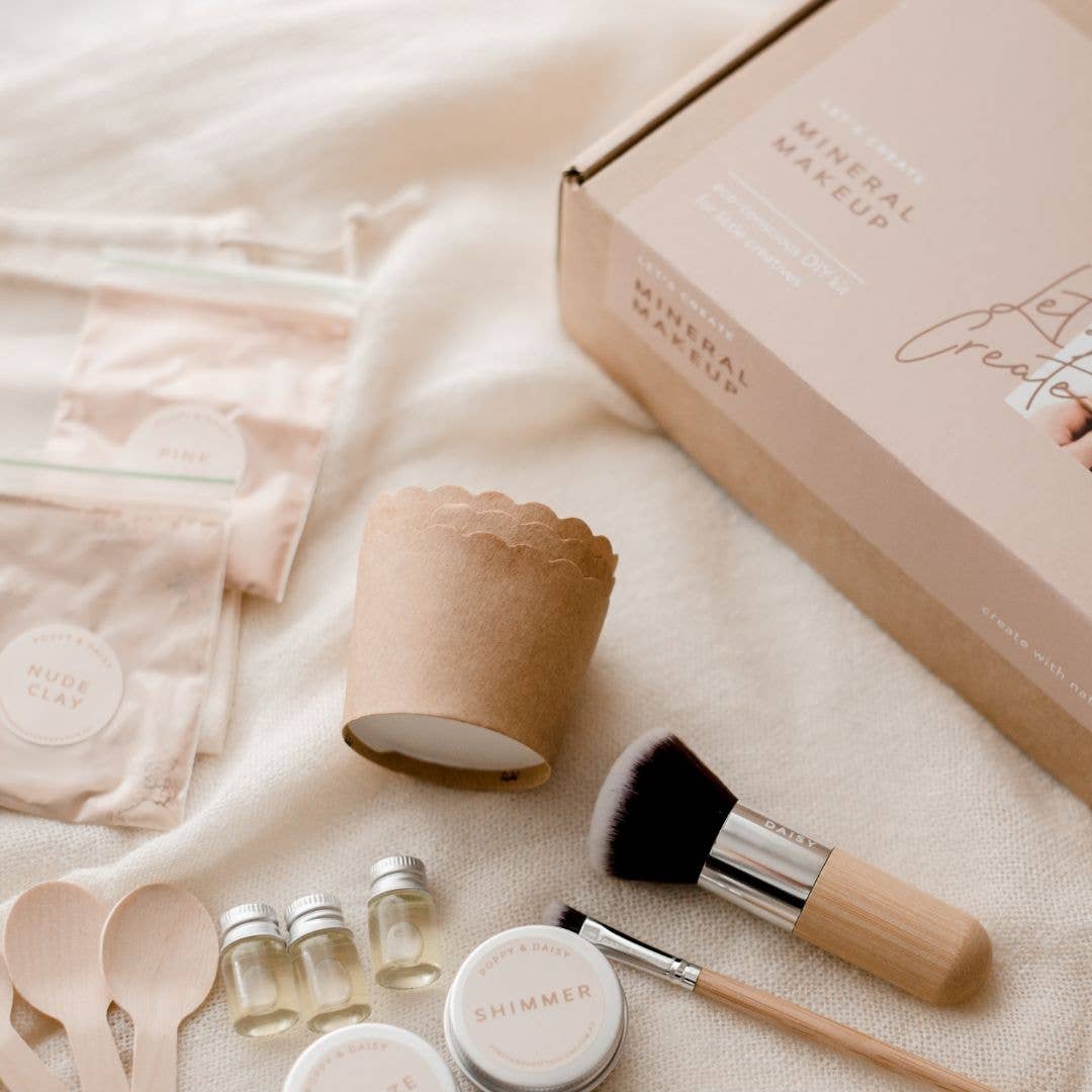 Poppy & Daisy Designs - Wholesale DIY Craft Kit - Kids - Mineral Makeup6