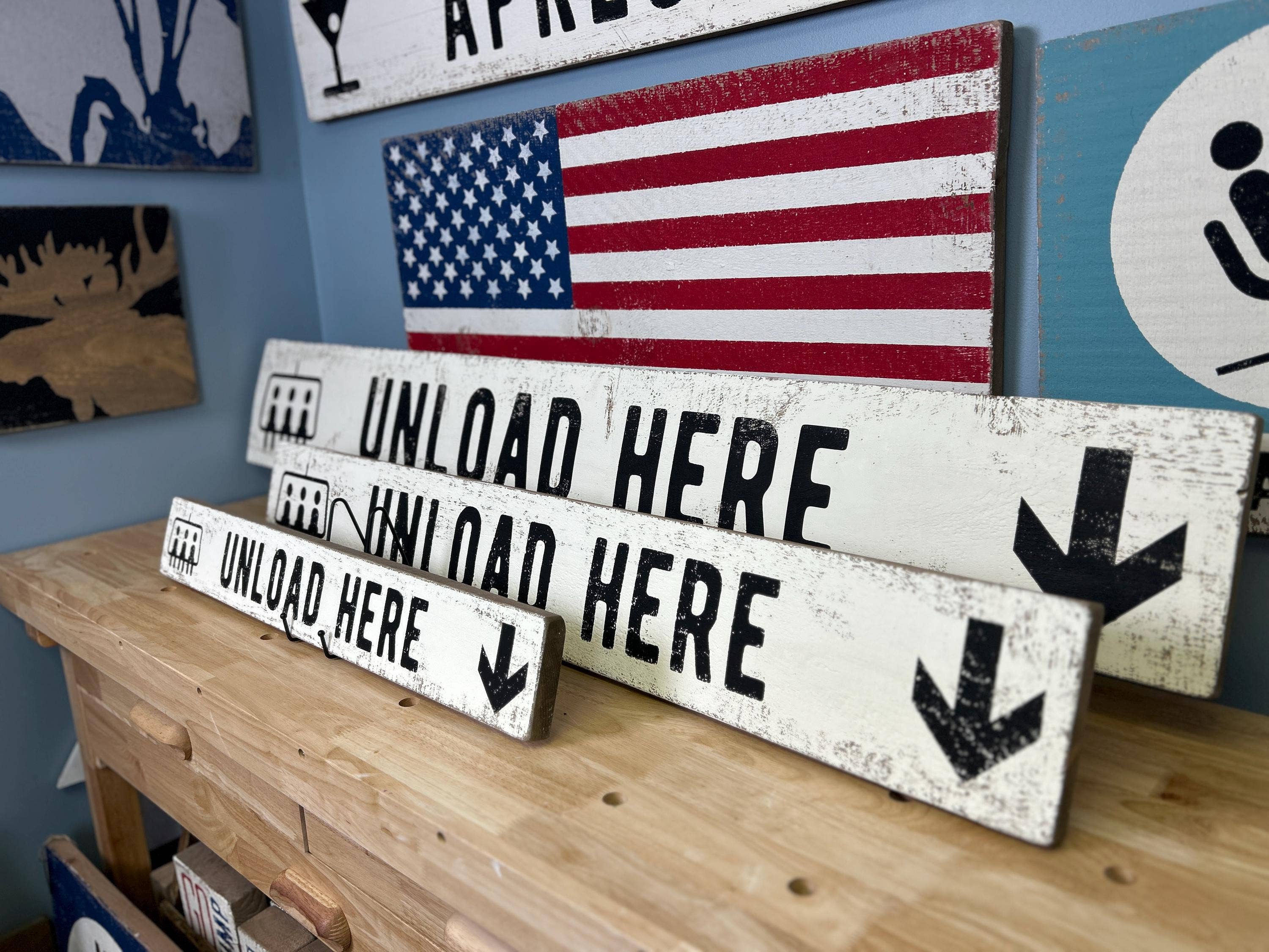 Winni Made - Wholesale Sign - Rustic Wooden Ski Lift Unload Here Sign1